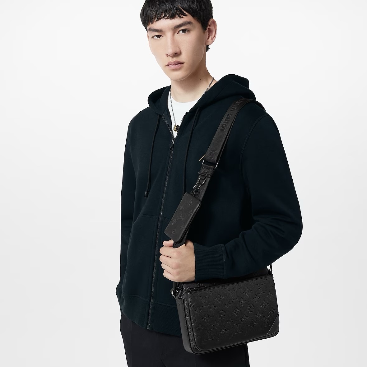 《クールでお洒落！！》Louis Vuitton トリオ・メッセンジャー-BRAND OFF