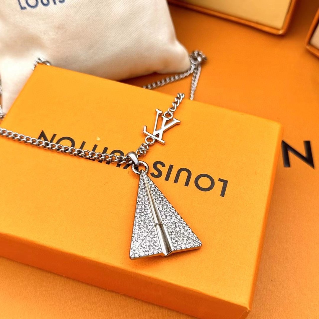 LOUIS VUITTON（ルイヴィトン）PAPERPLANE ネックレス-BRAND OFF
