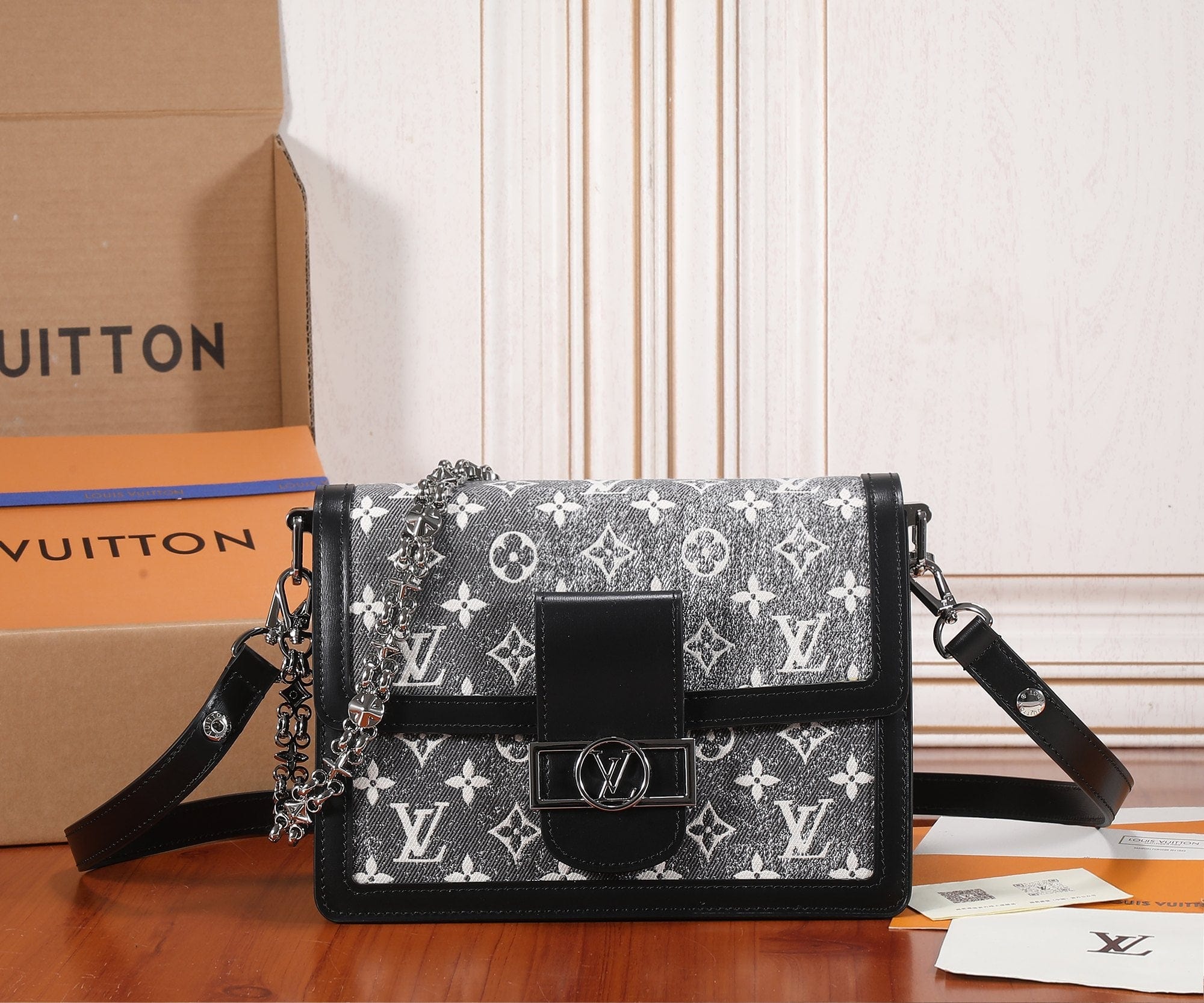 LOUIS VUITTON新作 モノグラム デニム ドーフィーヌ MM / M21458-BRAND OFF