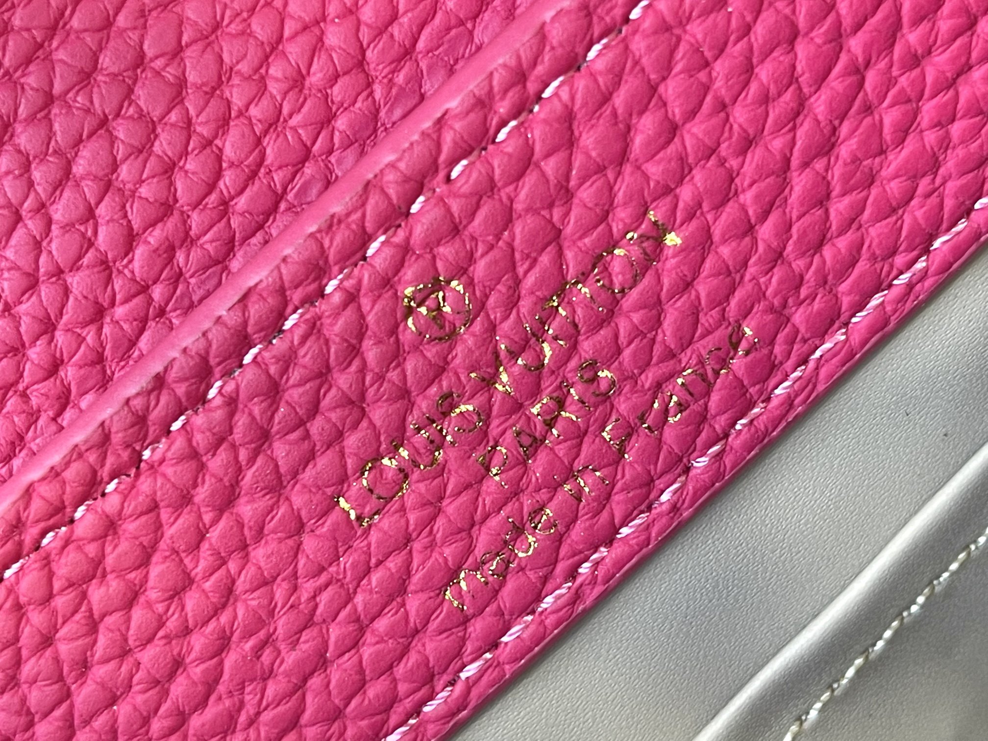 LOUIS VUITTON ルイヴィトン CAPUCINES クロスボディバッグ M59440-BRAND OFF