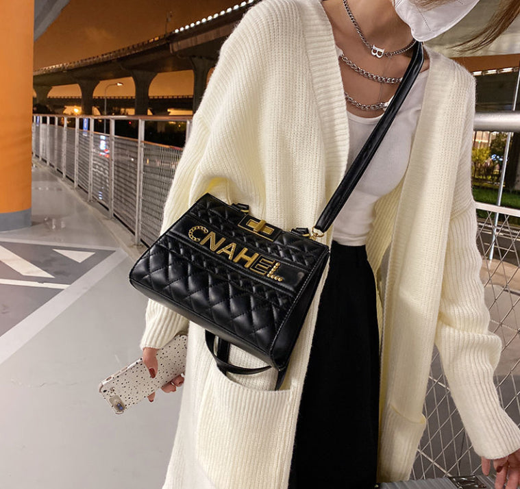 👜レターワンショルダーバッグ、ファッショナブルな大容量テクスチャードメッセンジャーバッグ👜【送料無料】-BRAND OFF