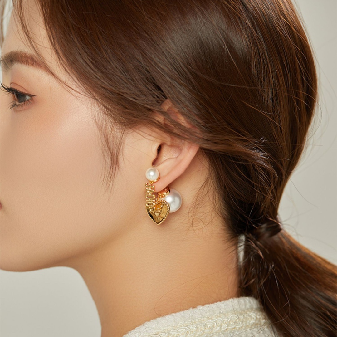 DIOR (ディオール) パール ピアス-BRAND OFF