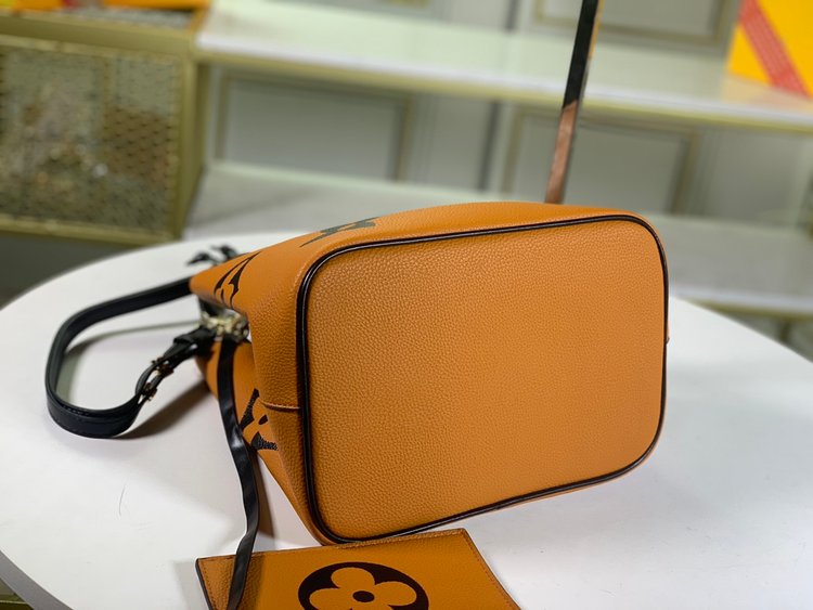 Louis Vuitton （ルイヴィトン） ショルダーバッグ 26x26x17.5 cm-BRAND OFF