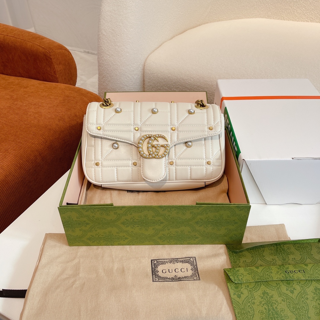GUCCI（グッチ）Marmont ショルダーバッグ-BRAND OFF