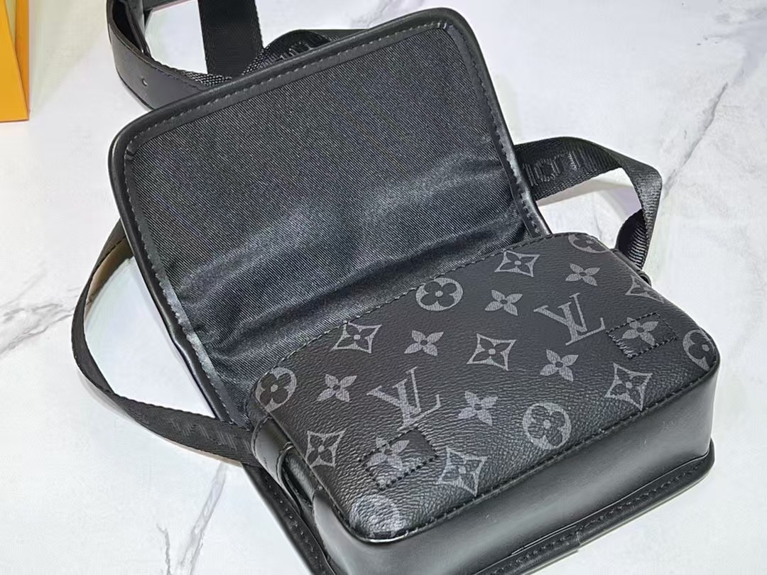 【LOUIS VUITTON旗艦店】ルイ・ヴィトン★BOSPHORE M12599★19*12*7CM-BRAND OFF