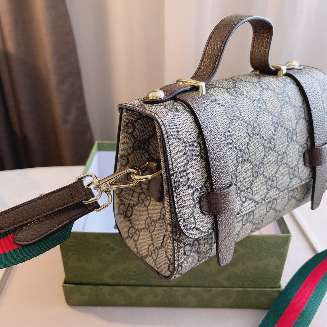 GUCCI メッセンジャーバッグ-BRAND OFF