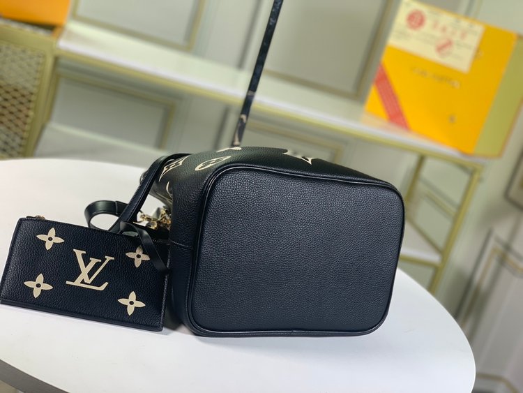 Louis Vuitton （ルイヴィトン） ショルダーバッグ 26x26x17.5 cm-BRAND OFF