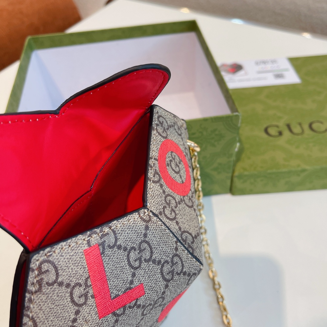 GUCCI〔グッチ 〕ミニバッグ-BRAND OFF