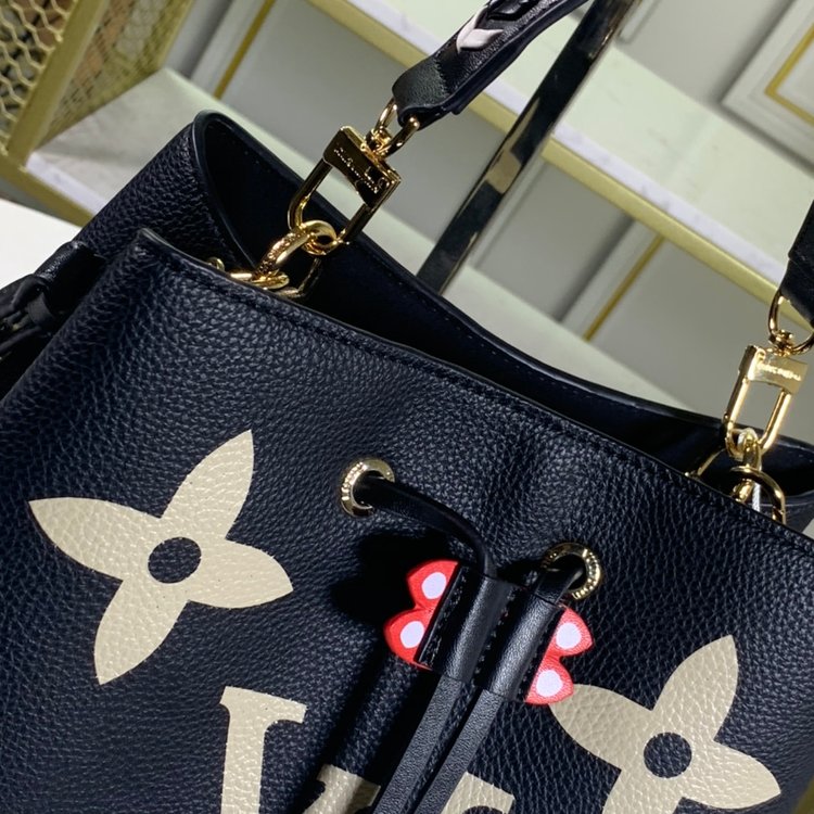 Louis Vuitton （ルイヴィトン） ショルダーバッグ 26x26x17.5 cm-BRAND OFF