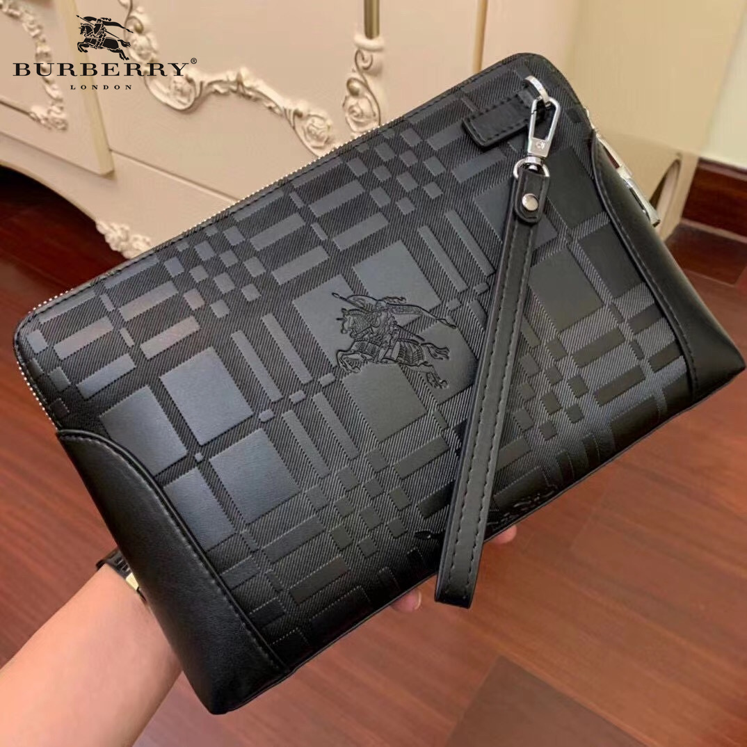 【BURBERRY 公式旗艦店】バーバリー クラッチバッグ 当日出荷 好評に付き再入荷！26*17*3CM-BRAND OFF