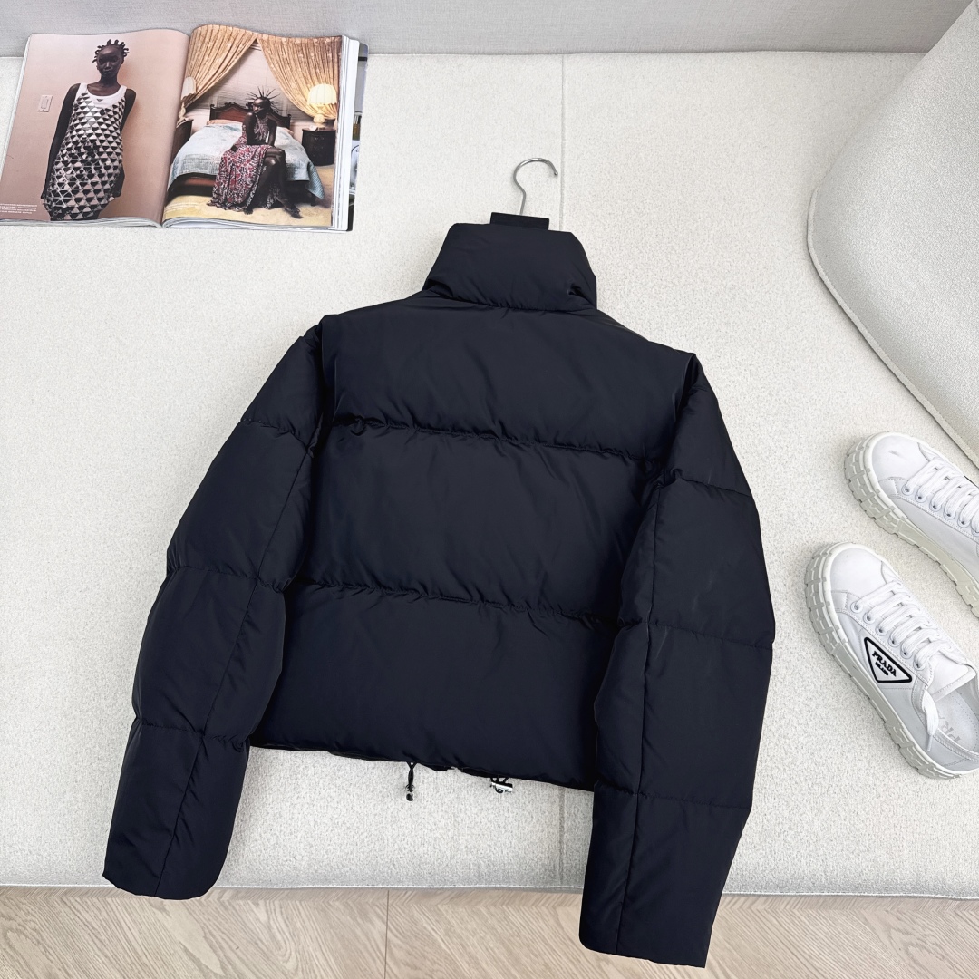 【PRADA旗艦店】ダウンジャケット、ご好評に付き再入荷！-BRAND OFF