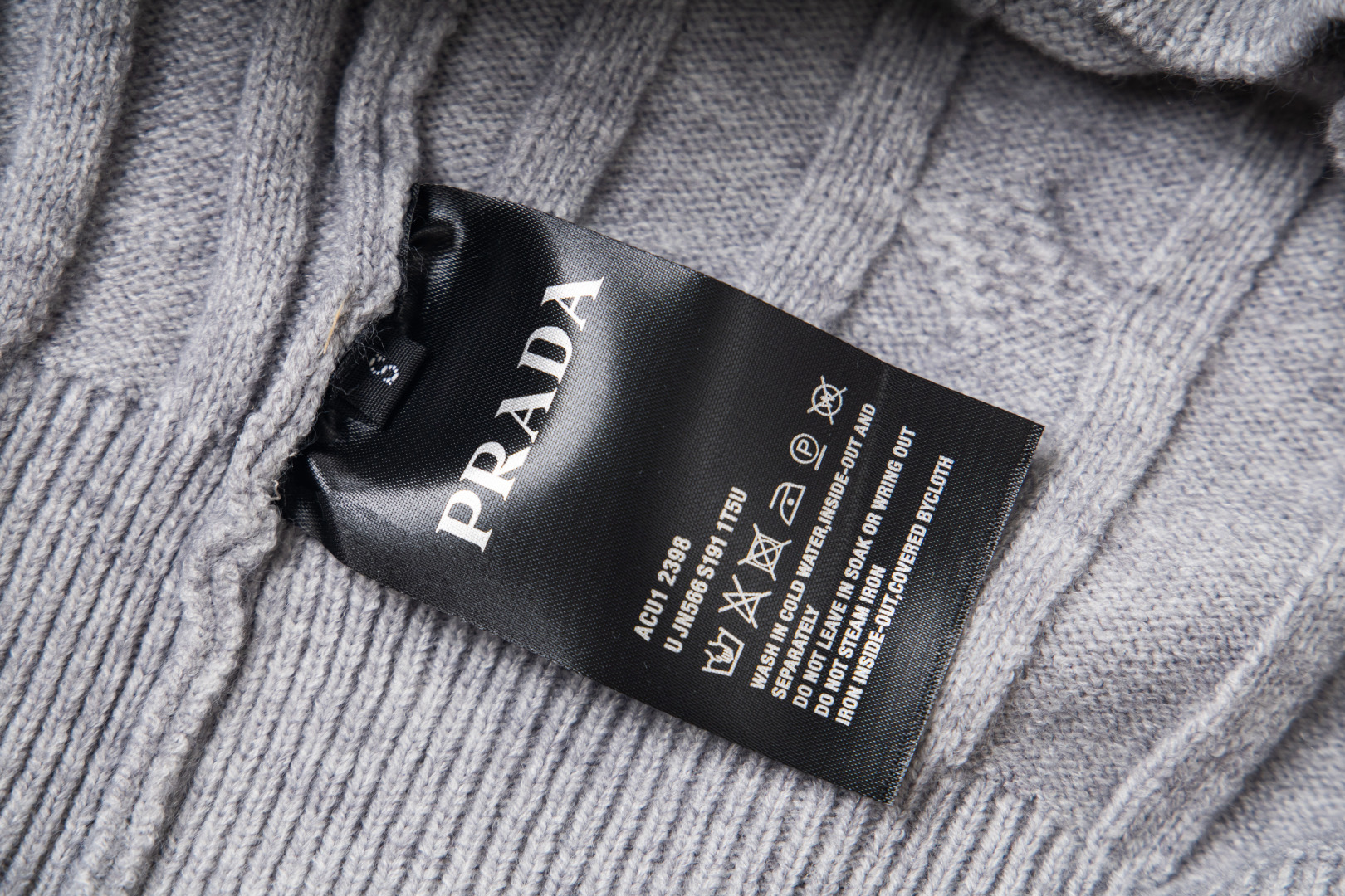 【PRADA旗艦店】プラダ セーター 男女兼用 ご好評に付き再入荷！-BRAND OFF