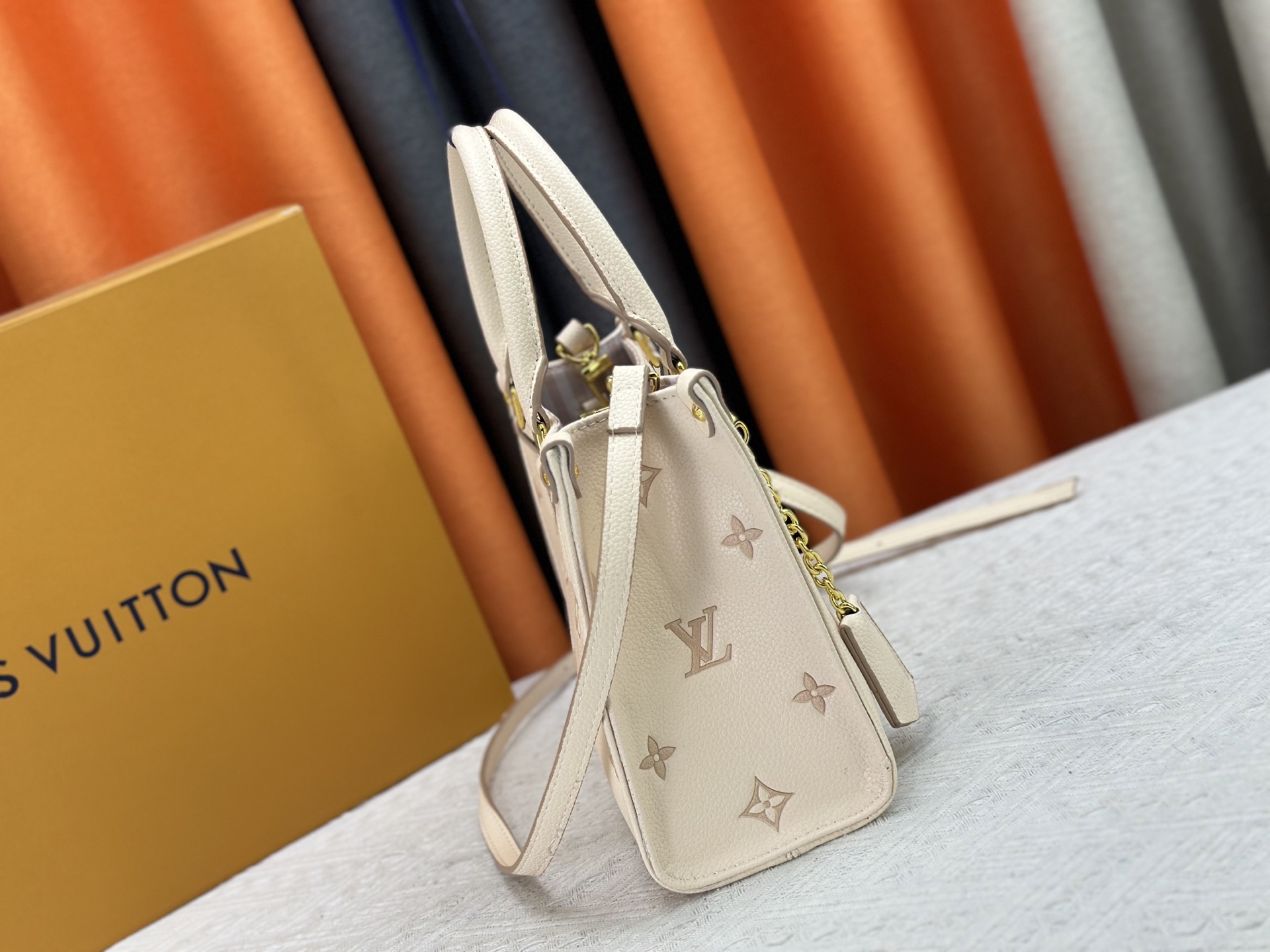 LOUIS VUITTON ルイヴィトン OnTheGo ハンドバッグ M14403-BRAND OFF