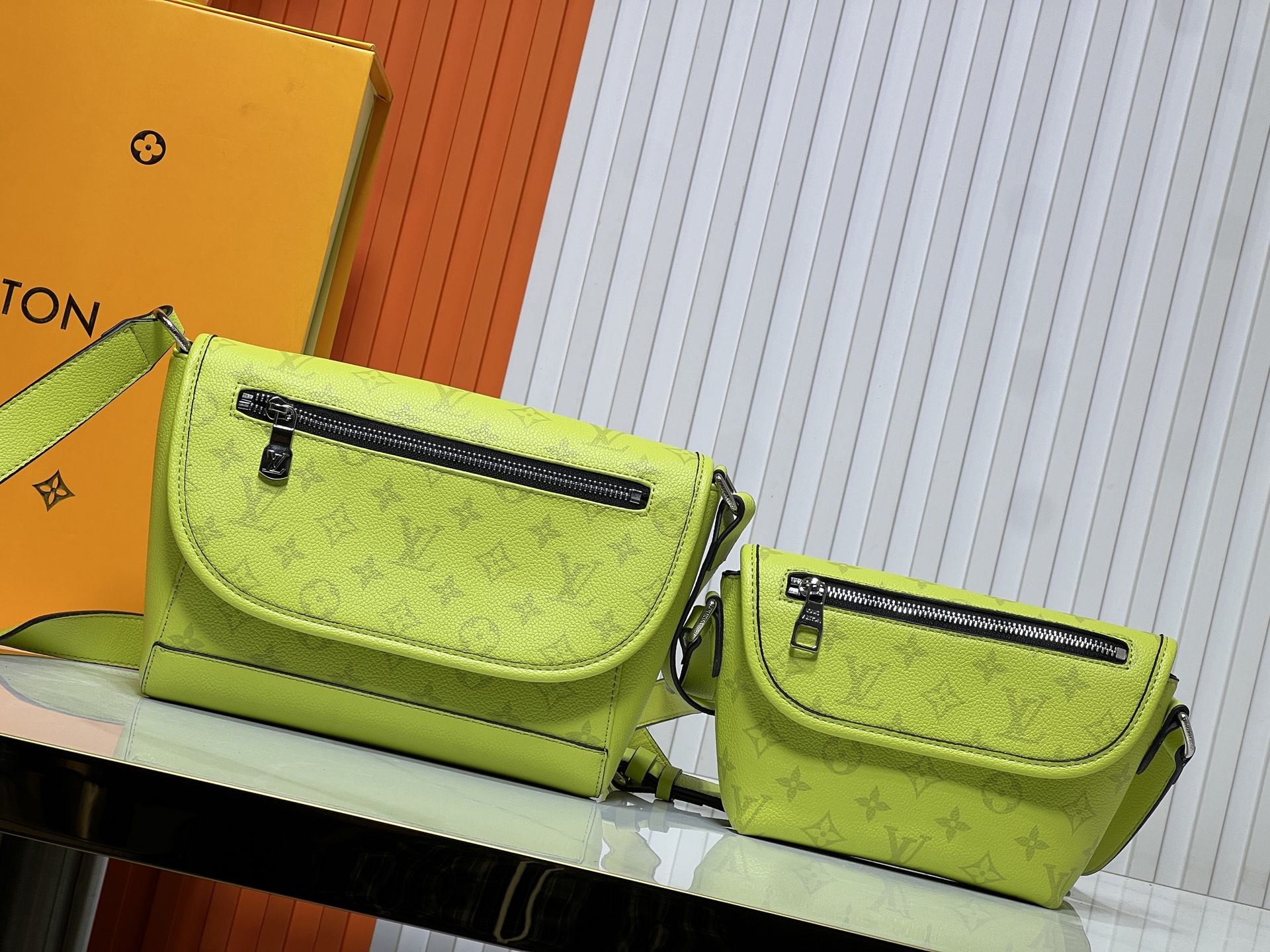 LOUIS VUITTON ルイヴィトン PULSE ショルダーバッグ M14079-BRAND OFF