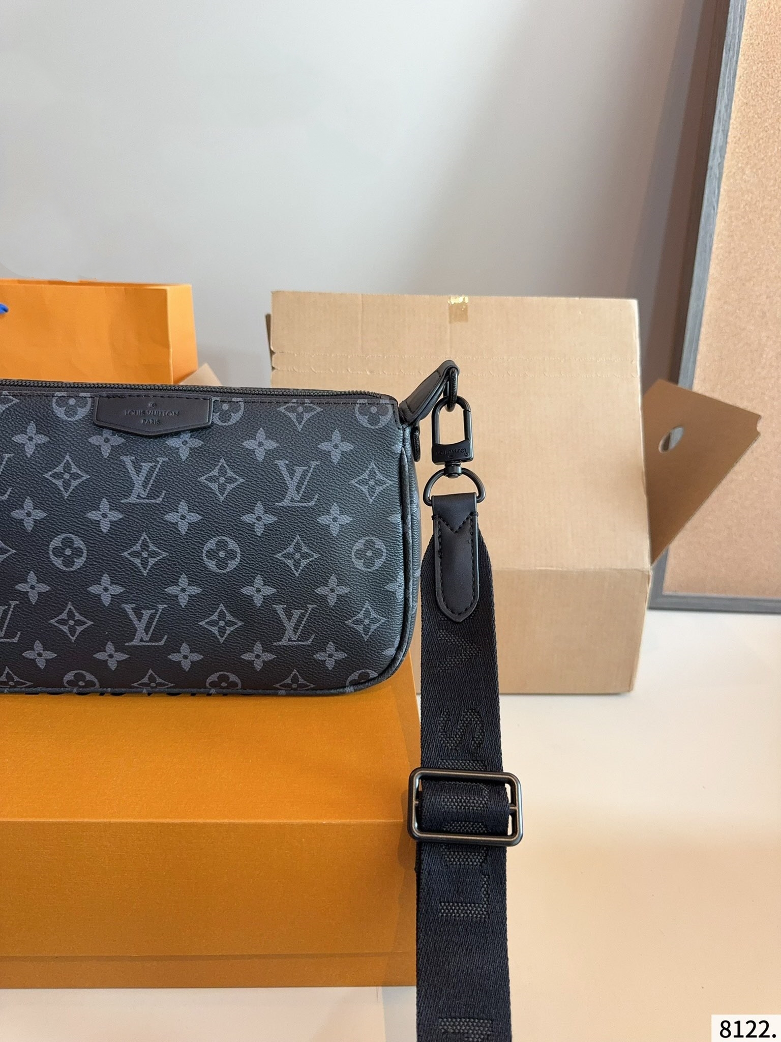 大人気定番商品★LOUIS VUITTON ルイヴィトン メッセンジャーバッグ M11741-BRAND OFF