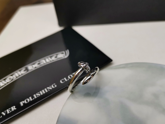 【Chrome Hearts】  男性と女性のためのクロエハートファッションパーソナリティリング-BRAND OFF