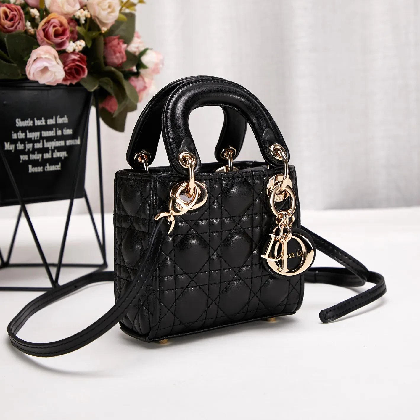 【DIOR 公式 旗艦店】ディオール ショルダーバッグ 当日出荷 好評に付き再入荷！12*10*5CM-BRAND OFF