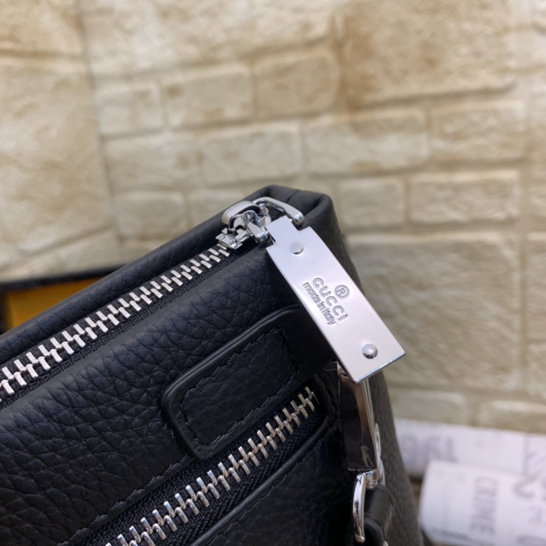 【GUCCI 公式 旗艦店】グッチ クラッチバッグ 当日出荷 好評に付き再入荷！28*18.3CM-BRAND OFF