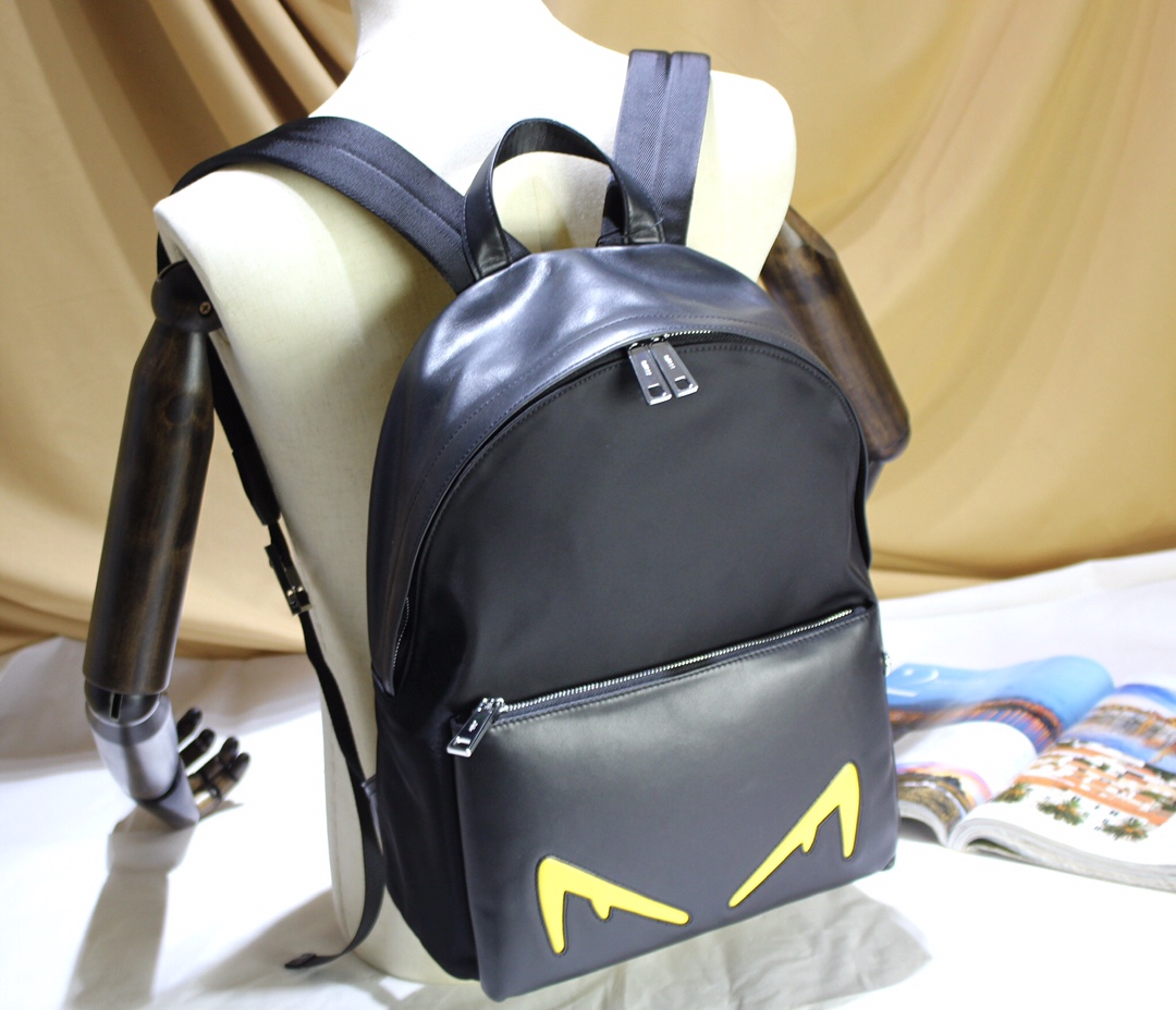 【FENDI 公式旗艦店】フェンディ リュックサック 当日出荷 好評に付き再入荷！33*40*15CM-BRAND OFF