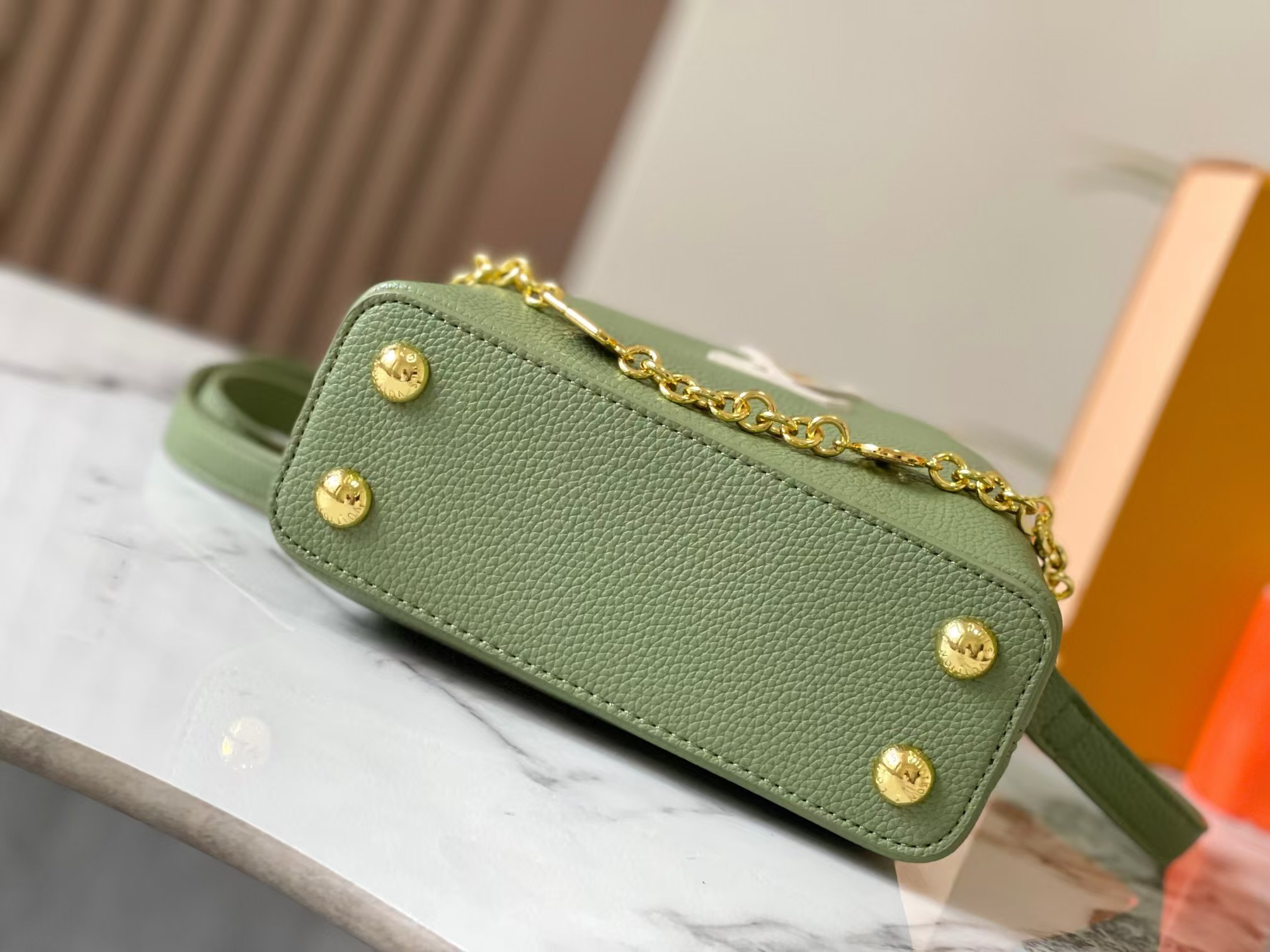 LOUIS VUITTON（ルイ・ヴィトン）★CAPUCINES BB★バッグ★-BRAND OFF