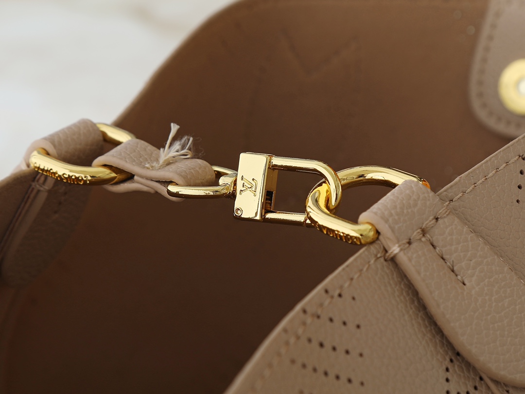LOUIS VUITTON（ルイヴィトン）Blossom ハンドバッグ M13839-BRAND OFF