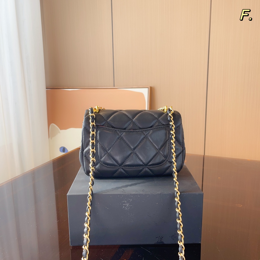 CHANEL （シャネル）メッセンジャーバッグ 20*7*15cm-BRAND OFF