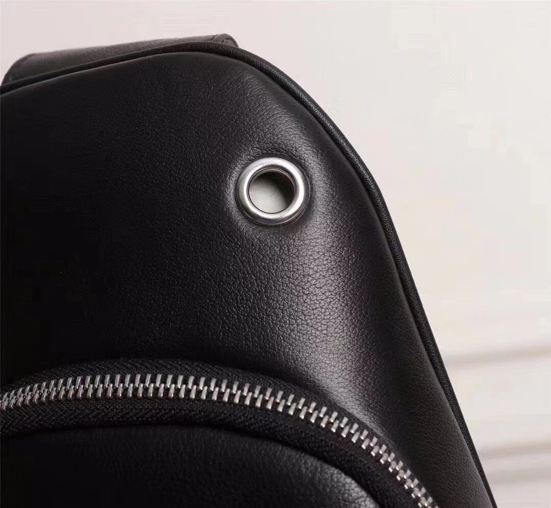 【FENDI 公式 旗艦店】フェンディ チェストバッグ 当日出荷 好評に付き再入荷！30*17*6CM-BRAND OFF
