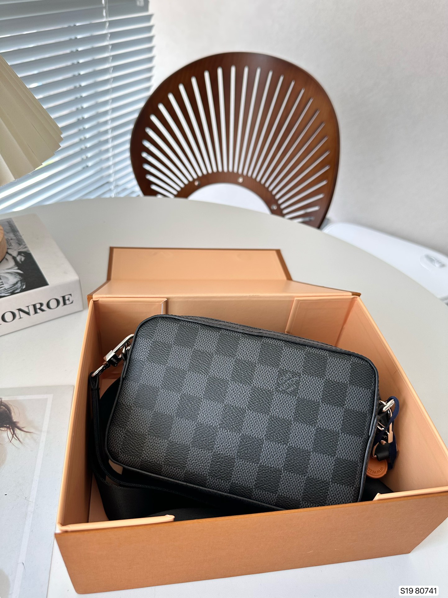 LOUIS VUITTON（ルイヴィトン） メッセンジャーバッグ M80741-BRAND OFF