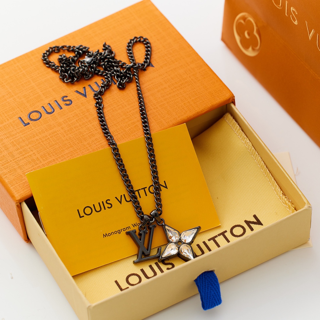 【2026】LV LOUIS VUITTON（ルイヴィトン）STAR BLOSSOM ネックレス-BRAND OFF