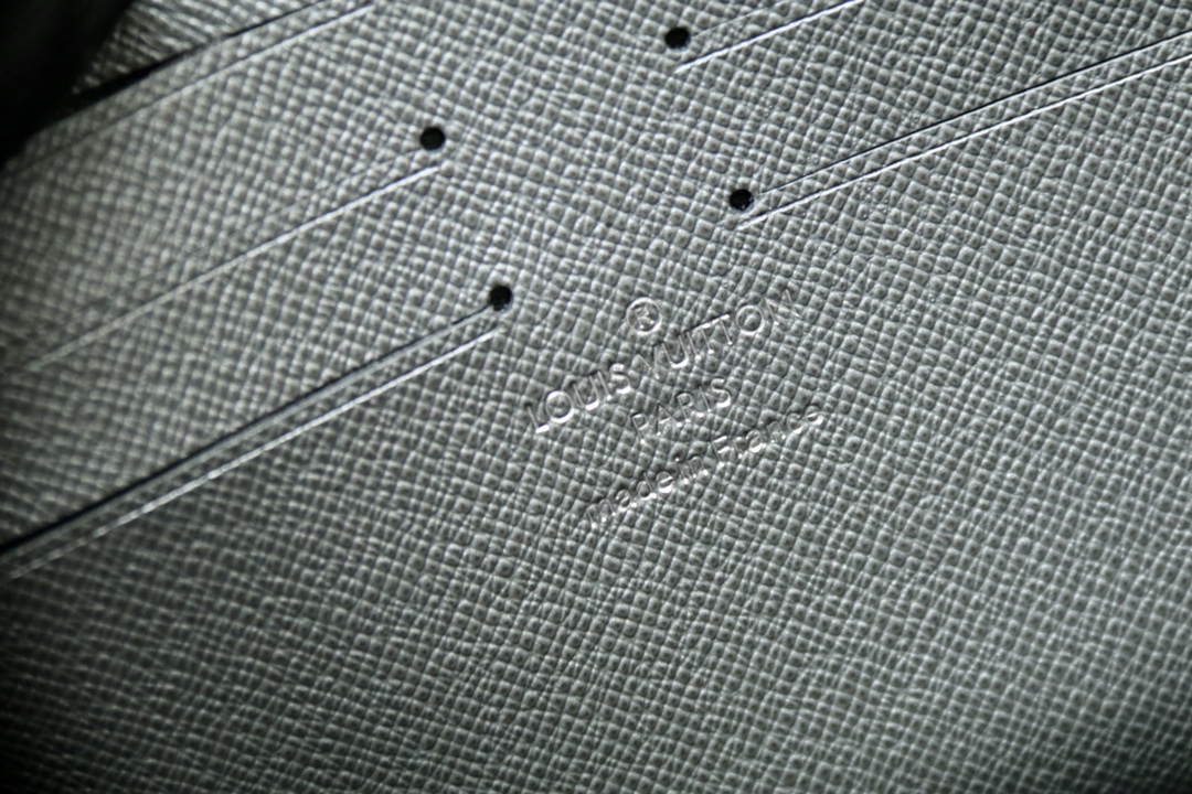 LOUIS VUITTON（ルイヴィトン）Pochette Voyage クラッチバッグ M30840-BRAND OFF