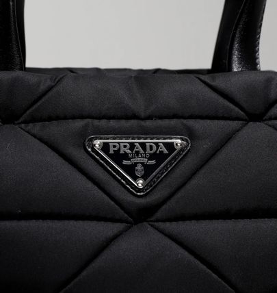 最安値挑戦中★PRADA Padded tote bag★マザーズバッグ★大人気 25.5*18.5*10.5cm-BRAND OFF