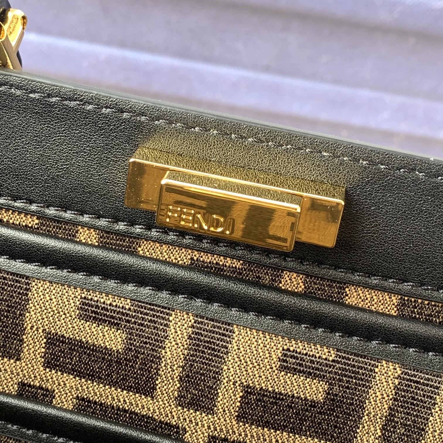 FENDI（フェンディ） ハンドバッグ41X29.5X16CM-BRAND OFF