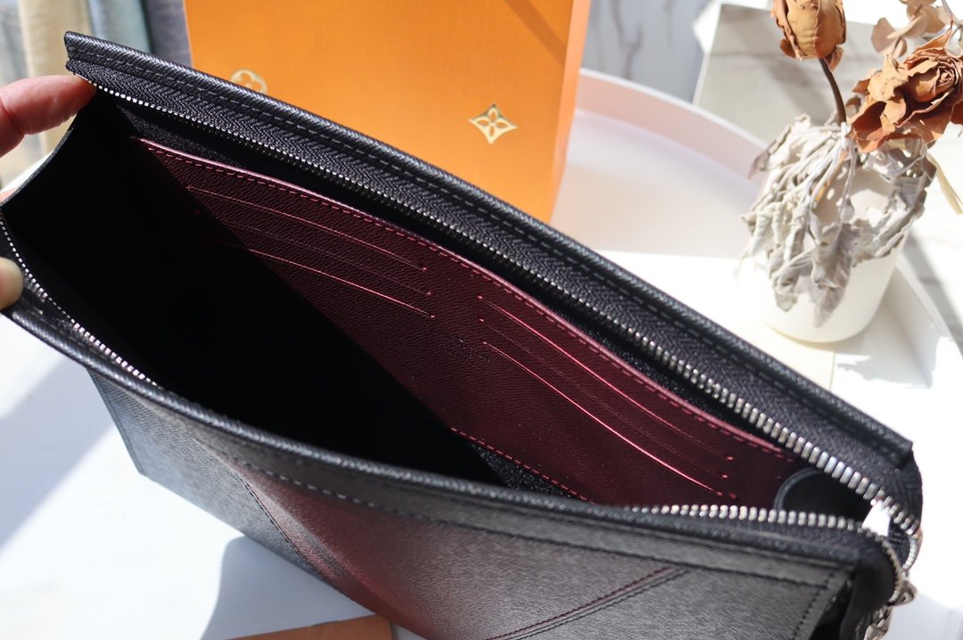 LOUIS VUITTON（ルイヴィトン）クラッチバッグ 27x21x6 cm-BRAND OFF