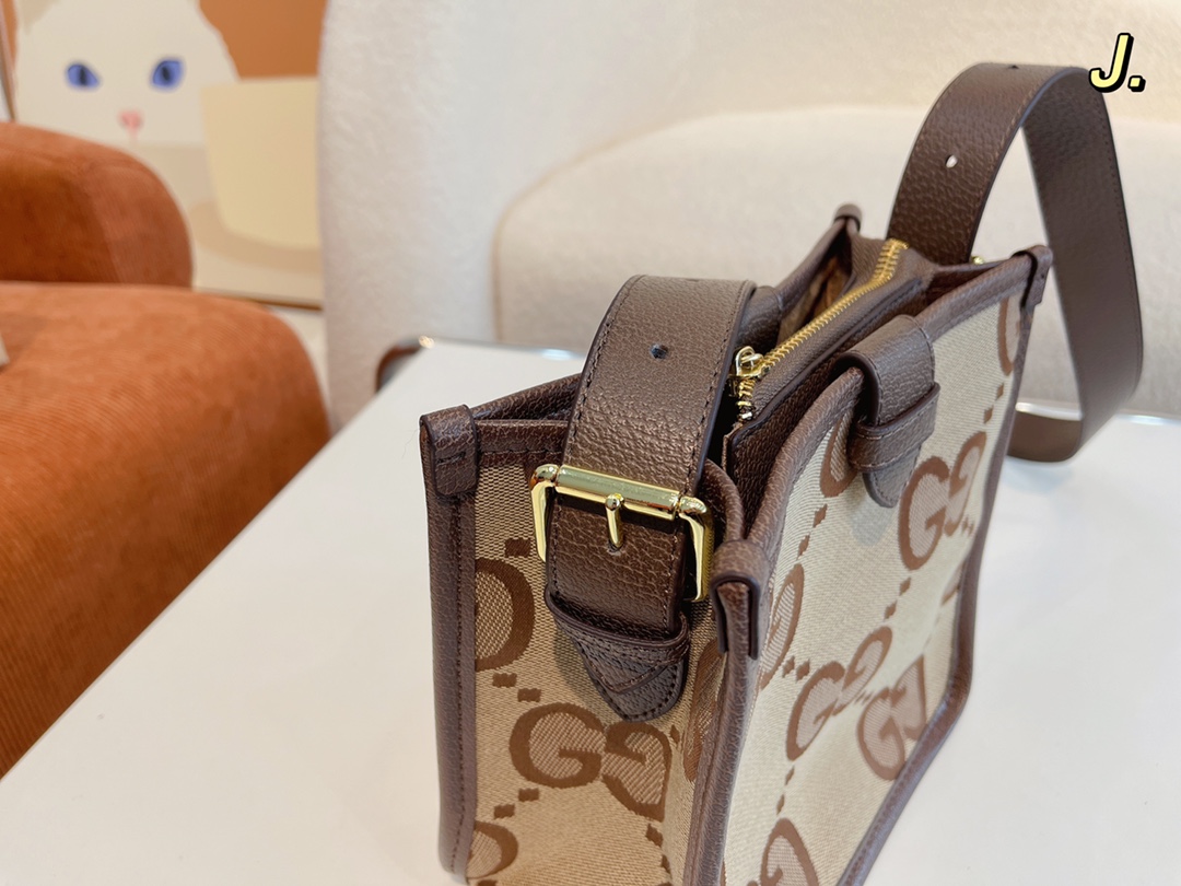GUCCI〔グッチ〕GGショルダーバッグ 21X12X20CM-BRAND OFF