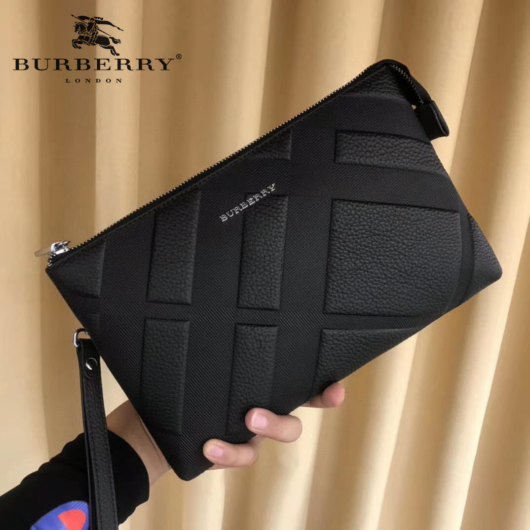 【BURBERRY 公式旗艦店】バーバリー クラッチバッグ 当日出荷 好評に付き再入荷！26*17*3CM-BRAND OFF