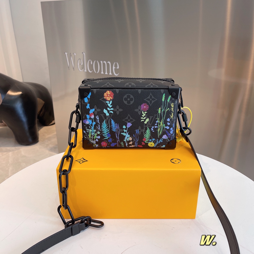 Louis Vuitton（ルイヴィトン） Mini SOFT TRUNK チェーンバッグ M69072-BRAND OFF