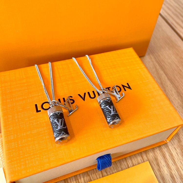 Louis Vuitton（ルイヴィトン）MONOGRAM ECLIPSE ネックレス-BRAND OFF