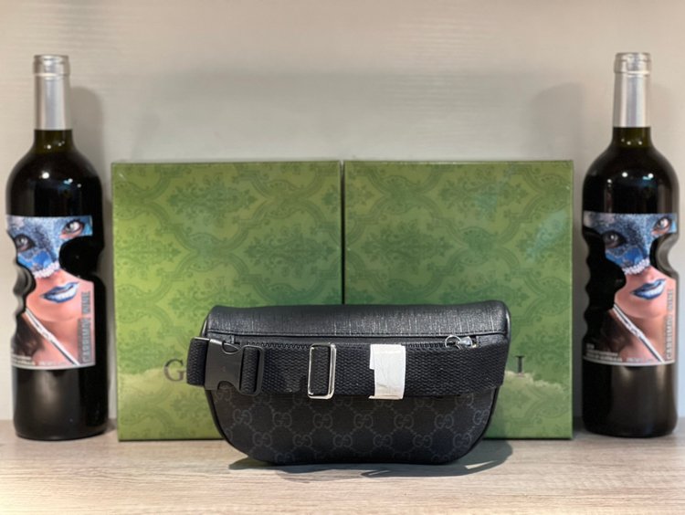 GUCCI(グッチ) GGスプリーム ベルトバッグ 2色-BRAND OFF