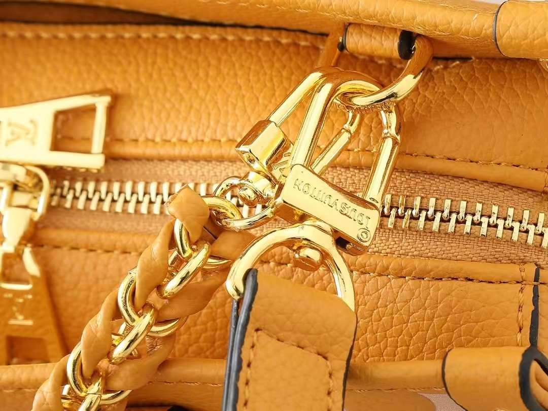 【LOUIS VUITTON旗艦店】ルイヴィトン  小さなトートバッグ ONTHEGO EAST WEST-BRAND OFF
