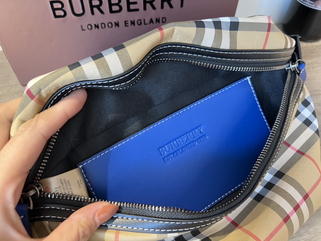 【BUREERRY公式 旗艦店】（バーバリー） ウエストポーチ 28cmX16cm-BRAND OFF