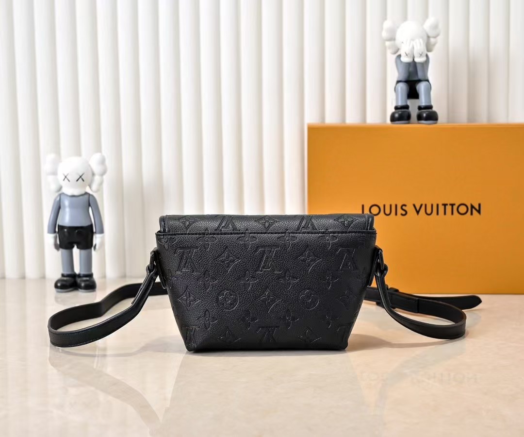 【LOUIS VUITTON旗艦店】ルイ・ヴィトン★PULSE★ミニバッグ M12636-BRAND OFF