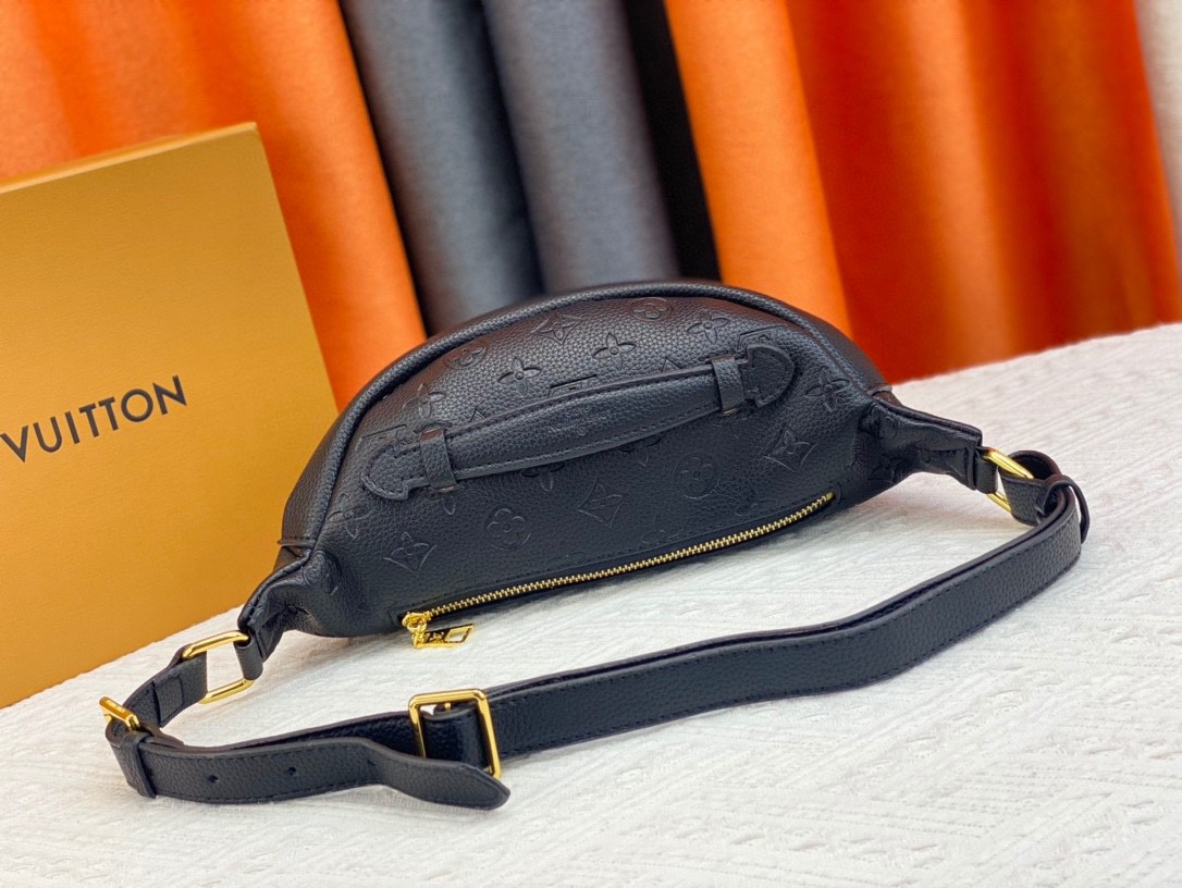 LOUIS VUITTON（ルイヴィトン）BUMBAG ウエストバッグ M44812-BRAND OFF