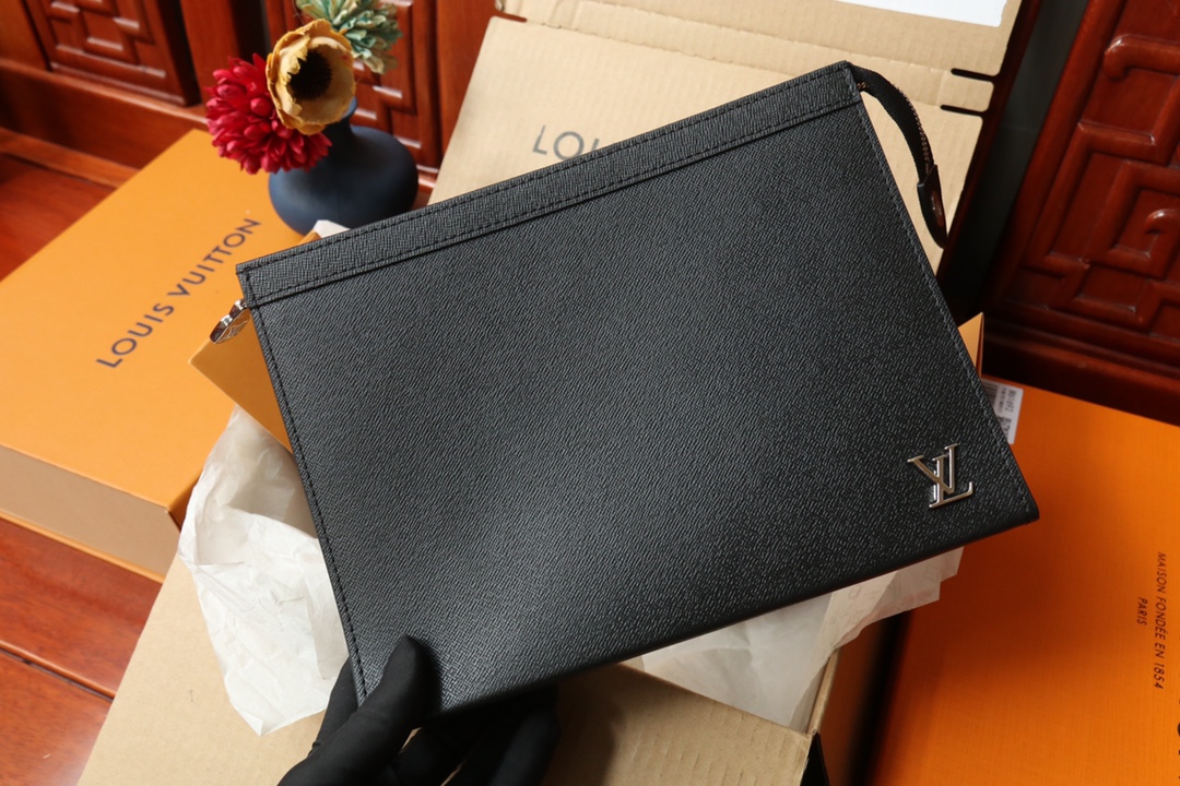 LOUIS VUITTON（ルイヴィトン）POCHETTE VOYAGE クラッチバッグ M30450-BRAND OFF