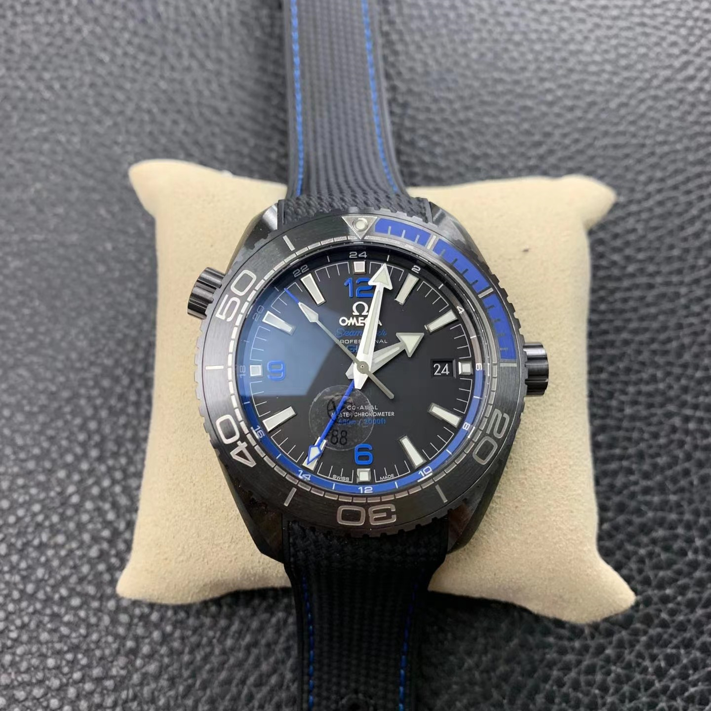 Omega Seamaster Planet Ocean Master Chronometer GMT Deep Black 215.92.46.22.01.002-BRAND OFF