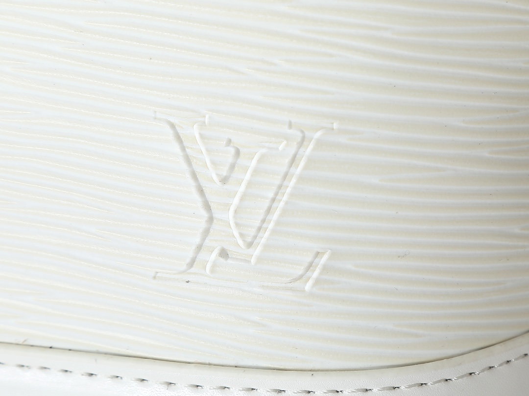 LOUIS VUITTON（ルイヴィトン）Alma BB クロスボディバッグ-BRAND OFF