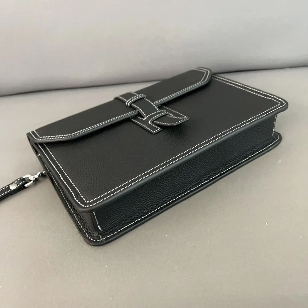 【HERMES 公式旗艦店】エルメス クラッチバッグ 当日出荷 好評に付き再入荷！26*16*4CM-BRAND OFF
