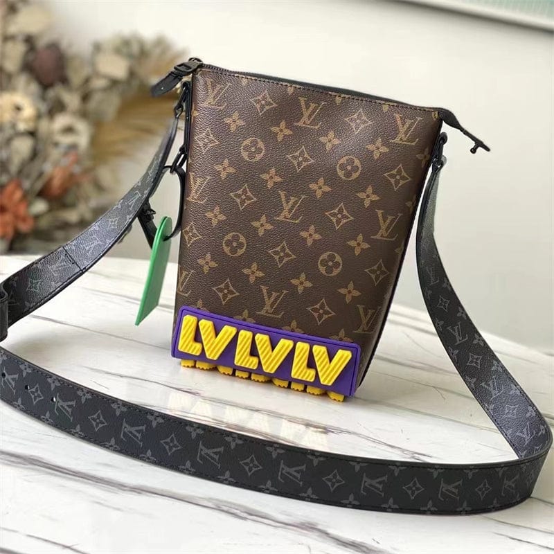 Louis Vuittonクルーザーメッセンジャーバッグ M57966-BRAND OFF