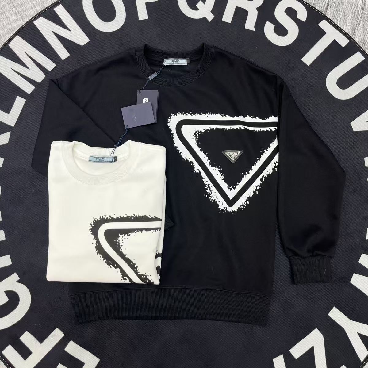 【Prada旗艦店】( プラダ ) 長袖 男女兼用、ご好評に付き再入荷！-BRAND OFF