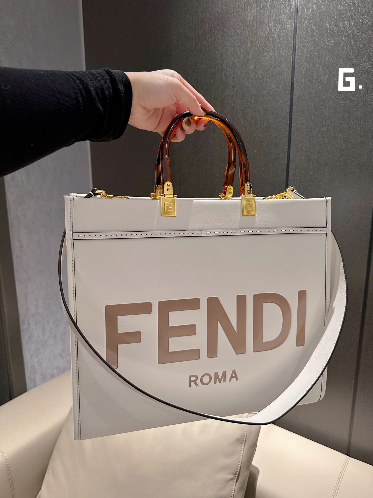 【FENDI公式 旗艦店】 フェンディ ハンドバッグ 当日出荷 好評に付き再入荷！50*31*16CM-BRAND OFF