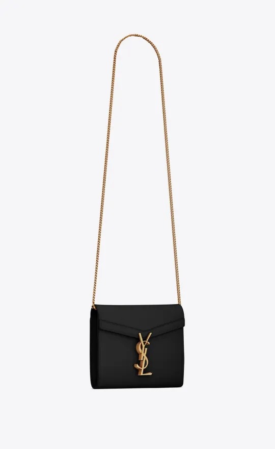【Saint Laurent】✨今季のトレンド！★オードリー亜谷香さん愛用★カサンドラ チェーンウォレット（グレイン ド プードル エンボス-BRAND OFF